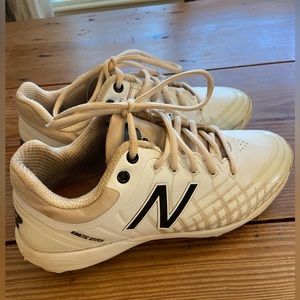 New Balance Metal Baseball Cleats Big Boys Size 6